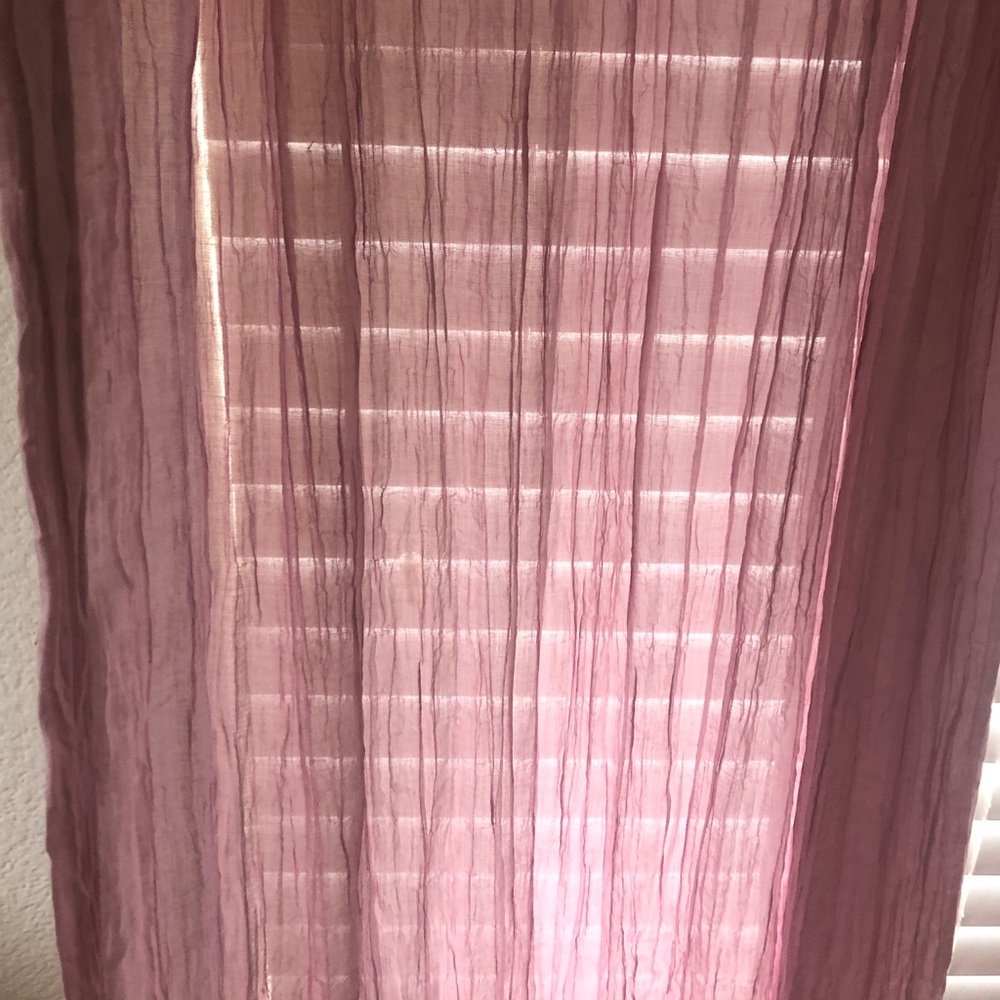 Curtains - Picture 4 of 4